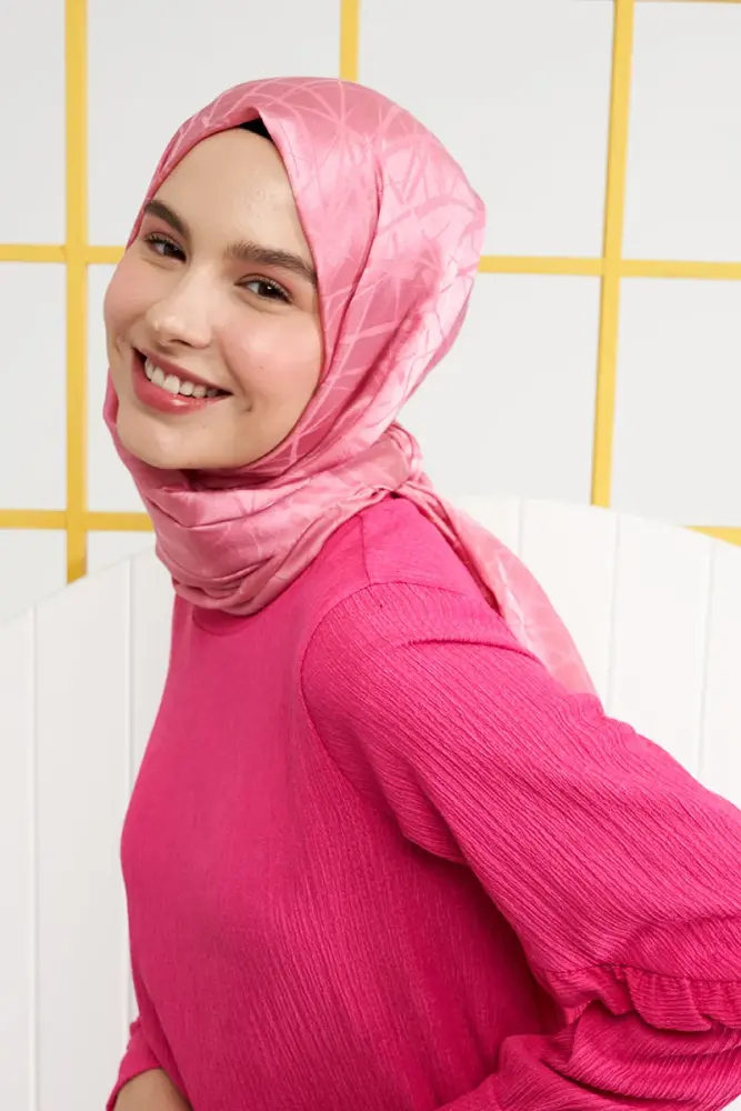 Silky Jacquard Italian Hijab Line Pattern - Sweet Pink - 2