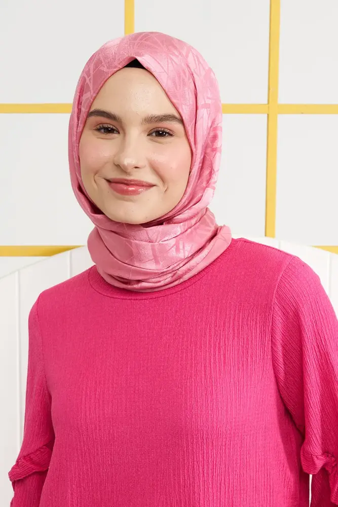Silky Jacquard Italian Hijab Line Pattern - Sweet Pink - 4