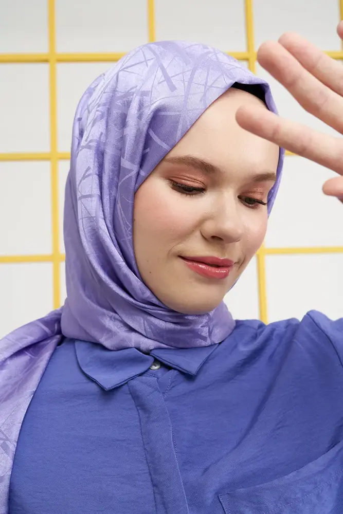 Silky Jacquard Italian Hijab Line Pattern - Violet - 4