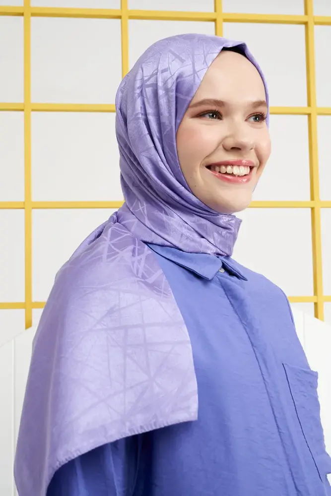 Silky Jacquard Italian Hijab Line Pattern - Violet - 3