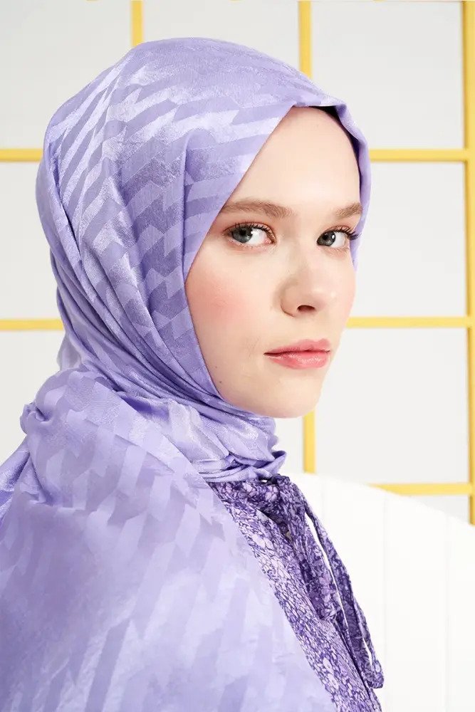 Silky Jacquard Italian Hijab Origami Pattern - Violet - MADAME POLO