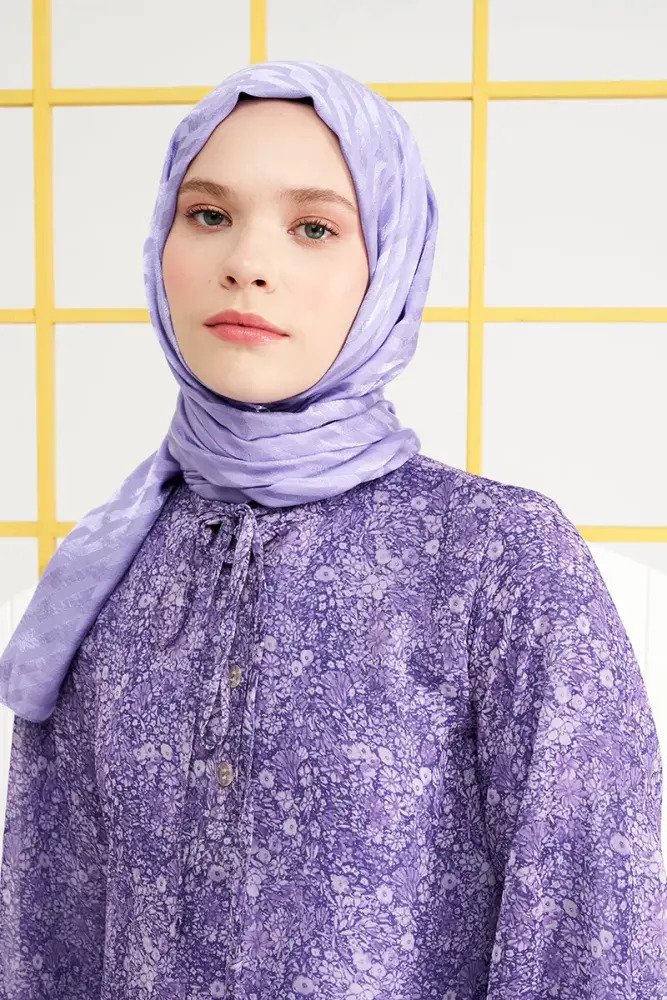 Silky Jacquard Italian Hijab Origami Pattern - Violet - MADAME POLO