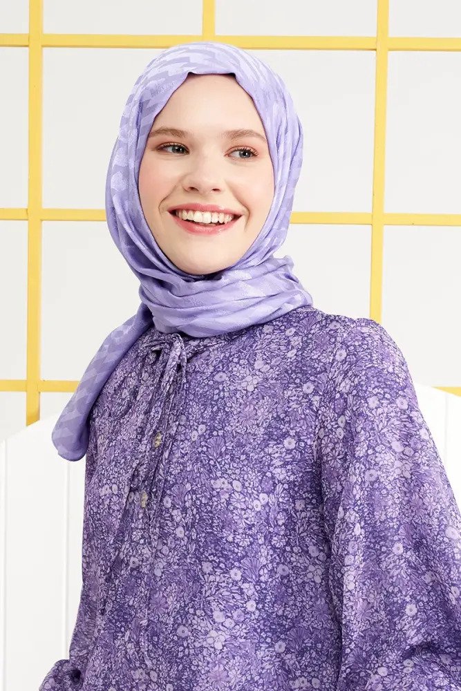 Silky Jacquard Italian Hijab Origami Pattern - Violet - MADAME POLO