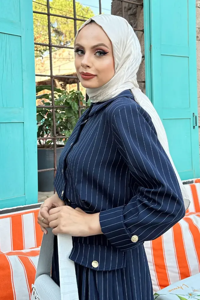 Silky Jacquard Italian Hijab Zigzag Pattern - Bone White - 1