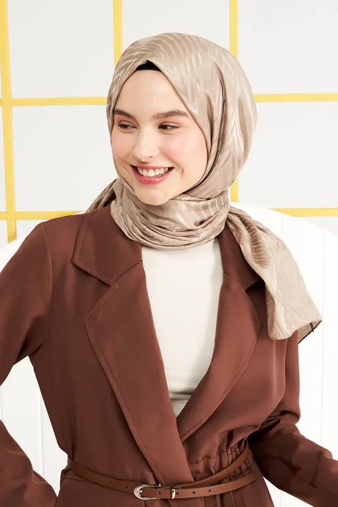 Silky Jacquard Italian Hijab Zigzag Pattern - Dark Beige - 3