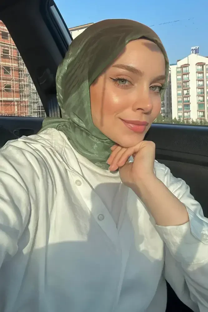 Silky Jacquard Italian Hijab Zigzag Pattern - Olive - 1