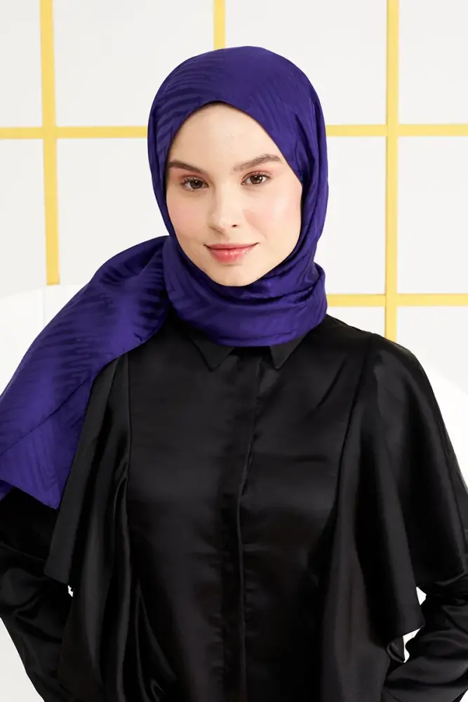Silky Jacquard Italian Hijab Zigzag Pattern - Purple - 1