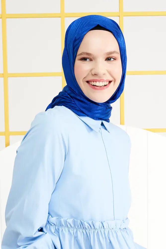 Silky Jacquard Italian Hijab Zigzag Pattern - Sax - 4