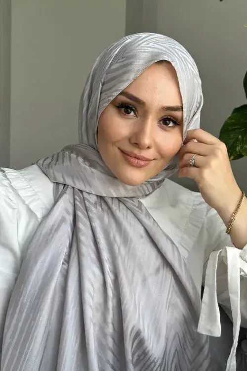 Silky Jacquard Italian Hijab Zigzag Pattern - Silver - 1