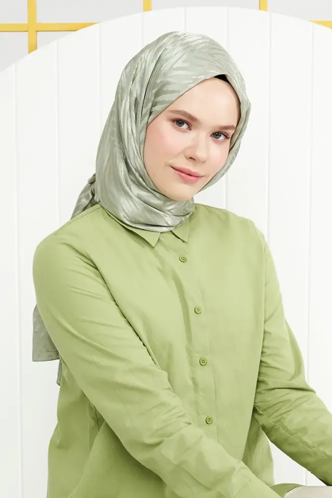 Silky Jacquard Italian Hijab Zigzag Pattern - Soft Green - 2