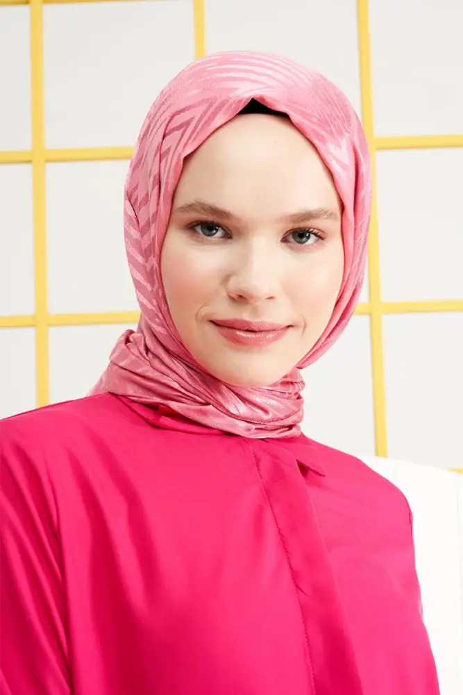 Silky Jacquard Italian Hijab Zigzag Pattern - Sweet Pink - 4