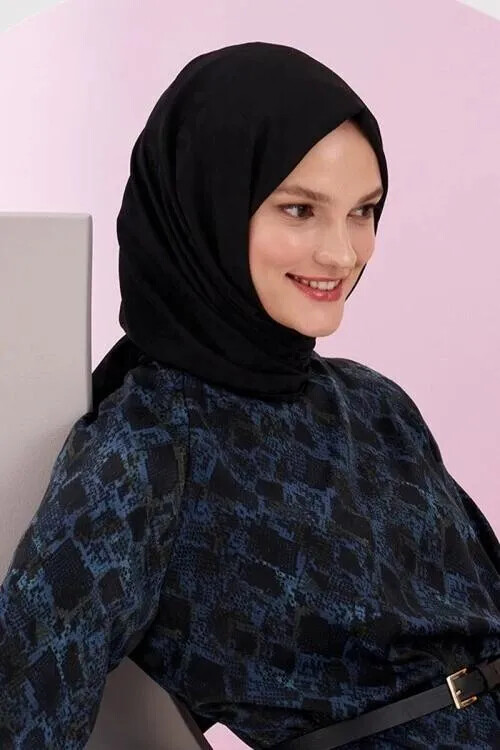 Silky Jacquard Lara Hijab Block Pattern