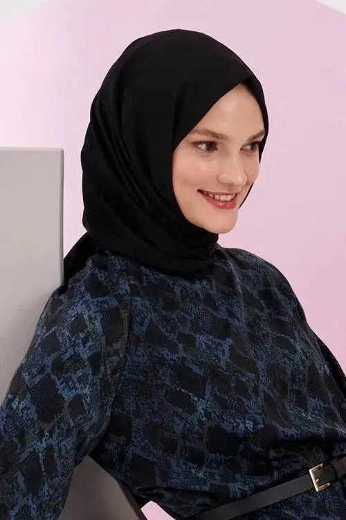 Silky Jacquard Lara Hijab Block Pattern - Black - 3