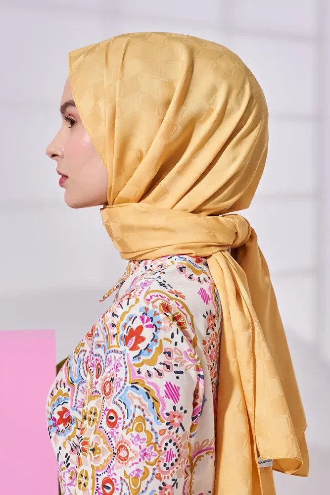 Silky Jacquard Lara Hijab Checker Pattern - Melon - MADAME POLO