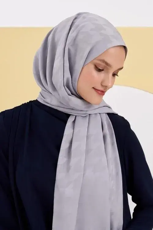 Silky Jacquard Lara Hijab Crowbar Pattern - Gray - 4