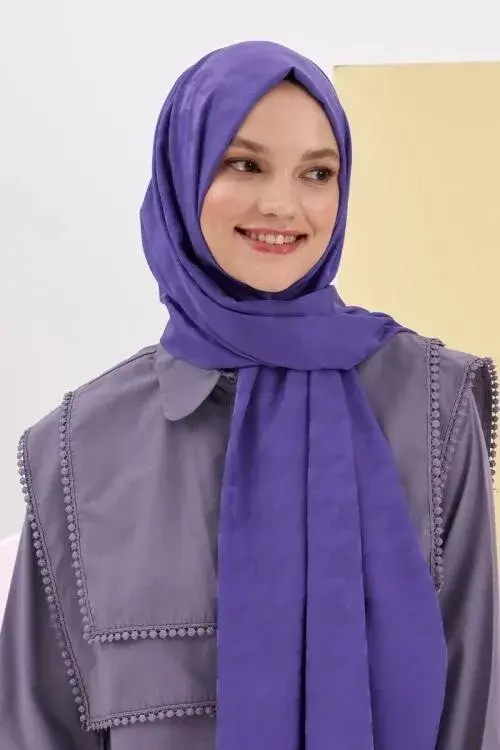 Silky Jacquard Lara Hijab Crowbar Pattern - Metallic Purple - 4