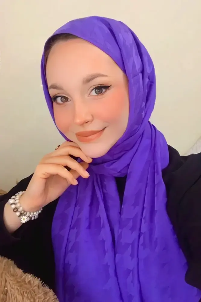 Silky Jacquard Lara Hijab Crowbar Pattern - Metallic Purple - 1