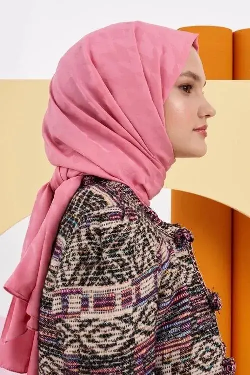 Silky Jacquard Lara Hijab Crowbar Pattern - Sweet Pink - 2