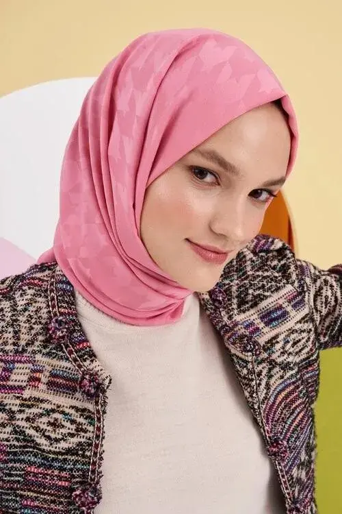 Silky Jacquard Lara Hijab Crowbar Pattern - Sweet Pink - 3