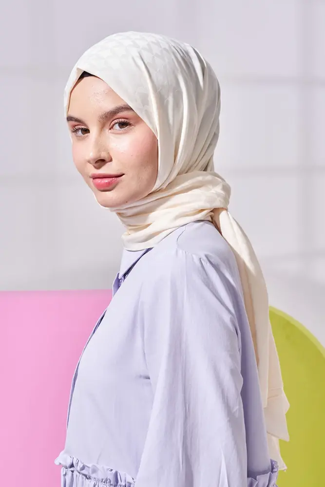 Silky Jacquard Lara Hijab Geometric Pattern - Cream - 4