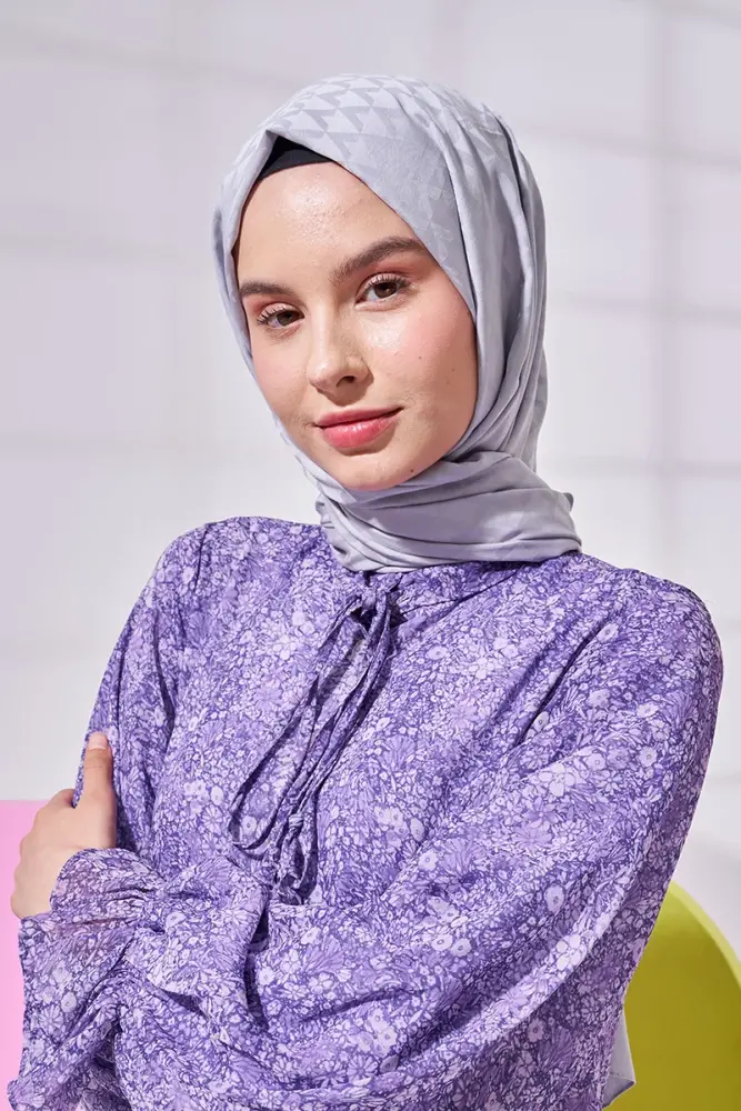 Silky Jacquard Lara Hijab Geometric Pattern - Gray - 1