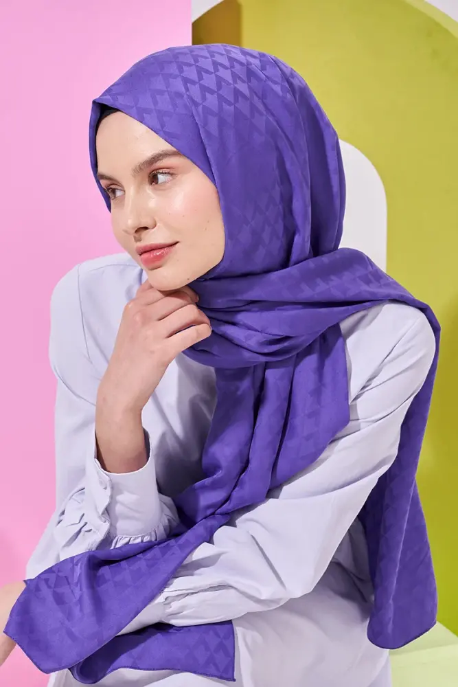 Silky Jacquard Lara Hijab Geometric Pattern - Metallic Purple - 2