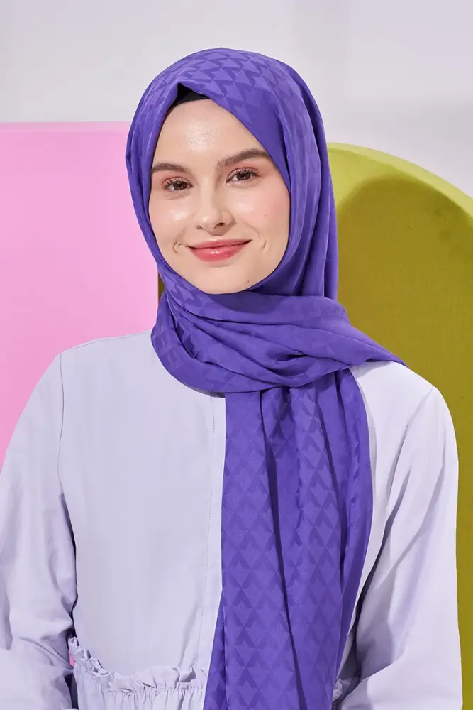 Silky Jacquard Lara Hijab Geometric Pattern - Metallic Purple - 3