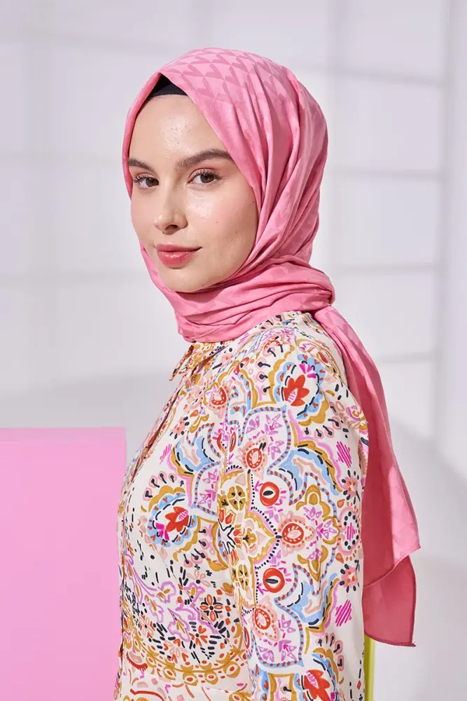 Silky Jacquard Lara Hijab Geometric Pattern - Sweet Pink - 3