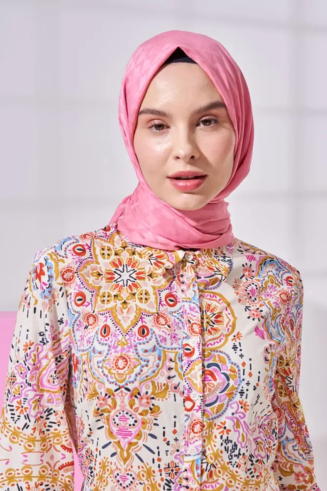 Silky Jacquard Lara Hijab Geometric Pattern - Sweet Pink - 4