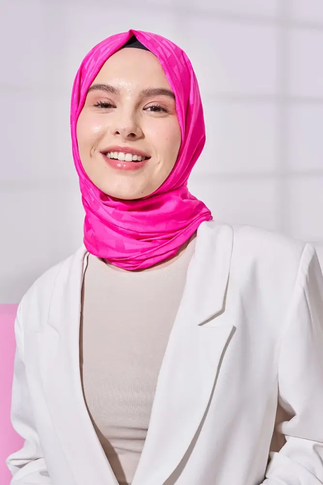 Silky Jacquard Lara Hijab Vectorial Pattern - Barbie Pink - 2