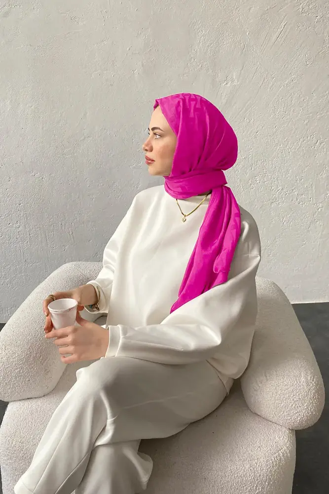 Silky Jacquard Lara Hijab Vectorial Pattern - Barbie Pink - 1