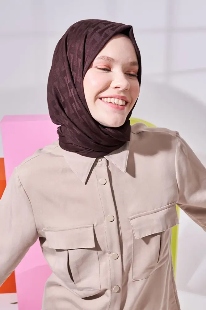 Silky Jacquard Lara Hijab Vectorial Pattern - Bitter Coffee - 2