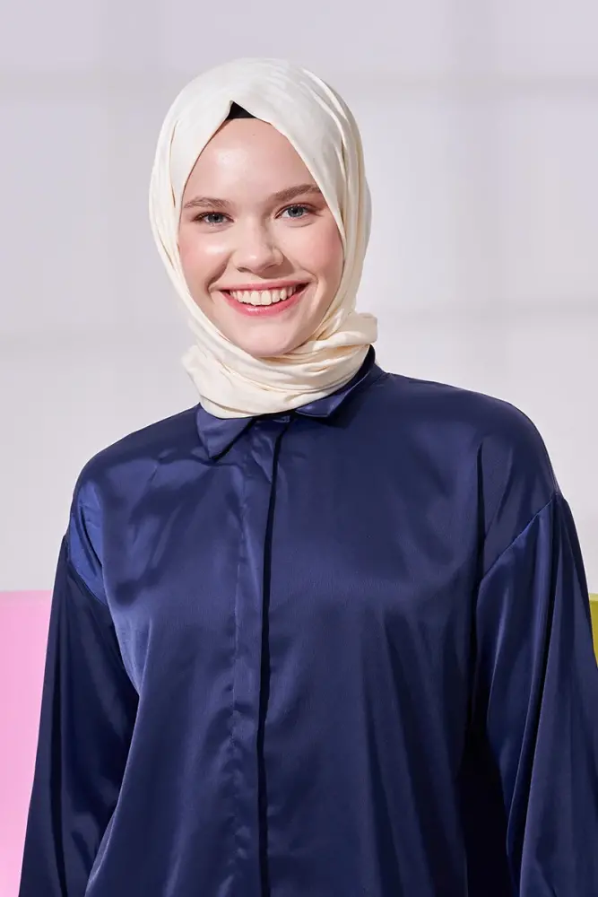 Silky Jacquard Lara Hijab Vectorial Pattern - Cream - 4