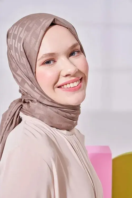Silky Jacquard Lara Hijab Vectorial Pattern - Mink - 3