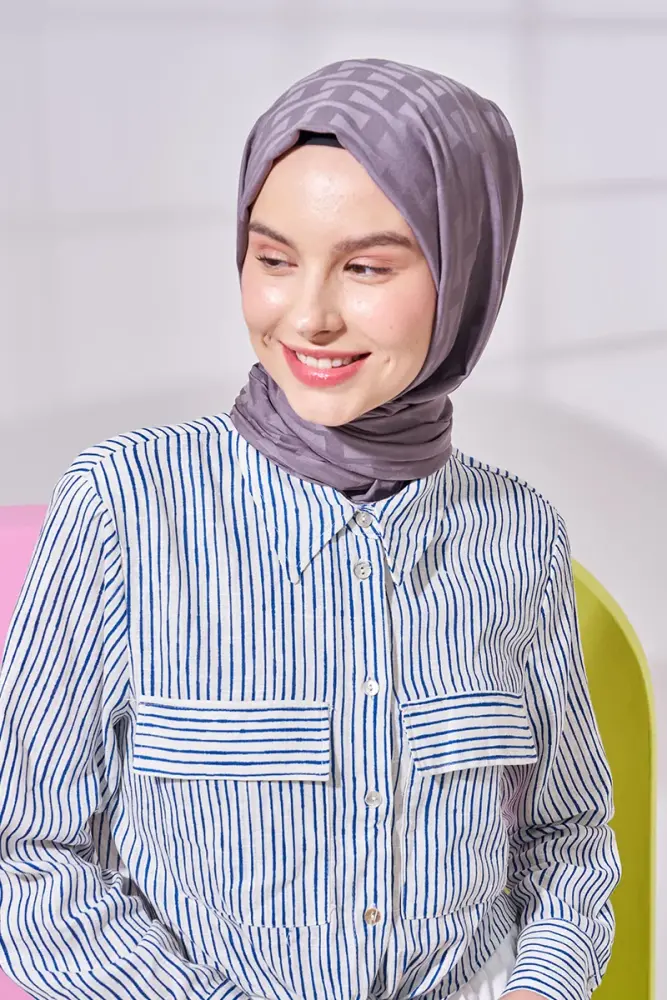 Silky Jacquard Lara Hijab Vectorial Pattern - Smoke - 2