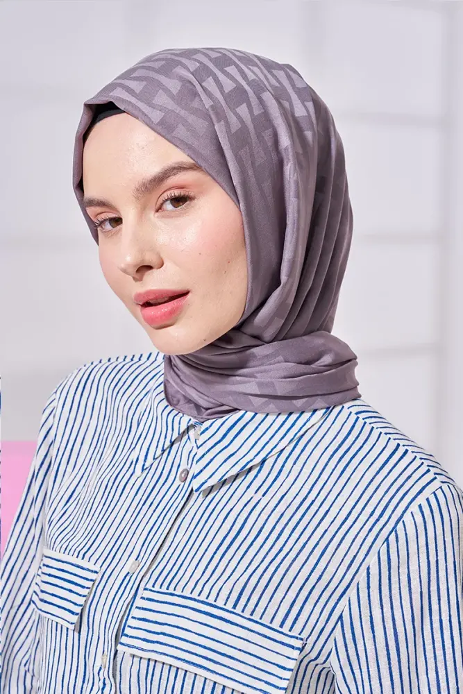 Silky Jacquard Lara Hijab Vectorial Pattern - Smoke - 4