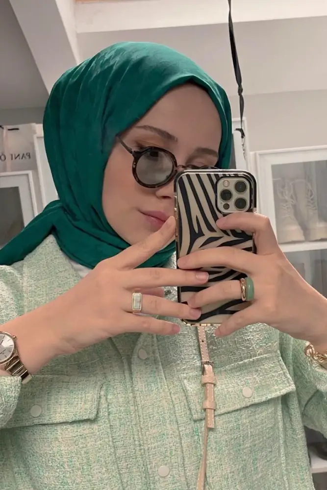 Silky Jacquard Note Hijab Crowbar Pattern - Benetton Green - 1