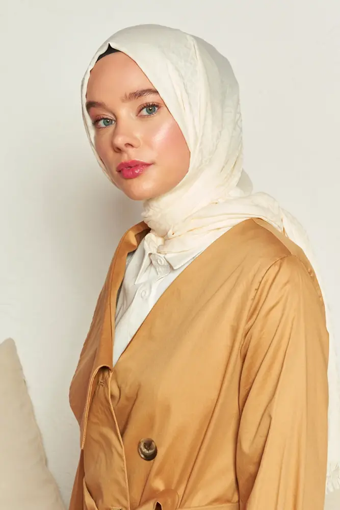 Silky Jacquard Note Hijab Elliptick Pattern - Nude - 1