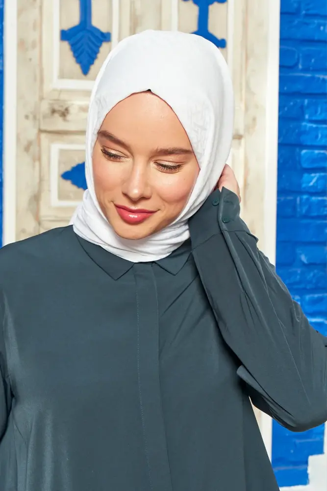 Silky Jacquard Note Hijab Elliptick Pattern - White - 4