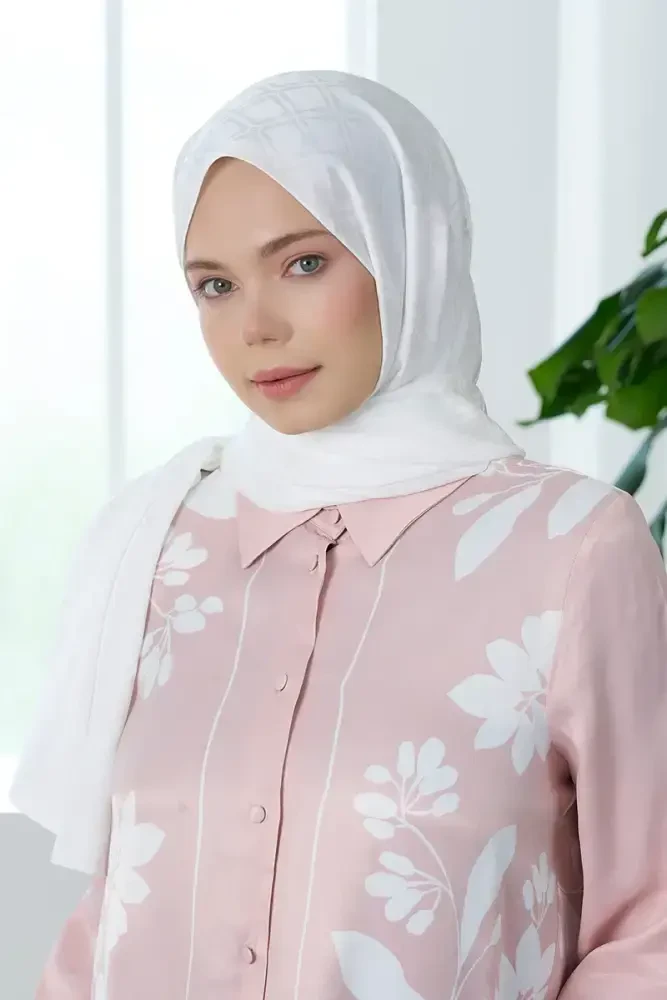 Timeless Koleksiyonu Kare Desen - Kırık Beyaz - MADAME POLO