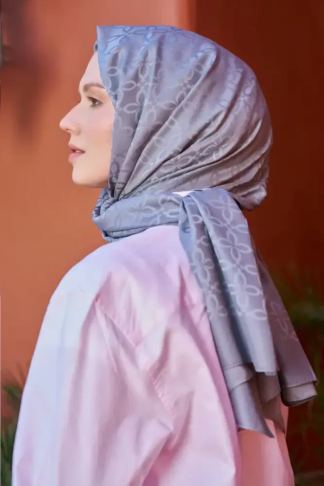 Timeless Koleksiyonu Yonca Desen - Gri - MADAME POLO