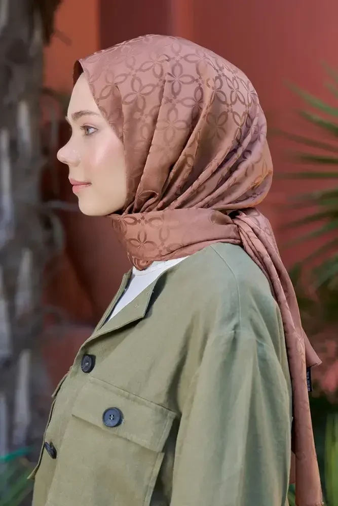 Timeless Koleksiyonu Yonca Desen - Kahverengi - MADAME POLO