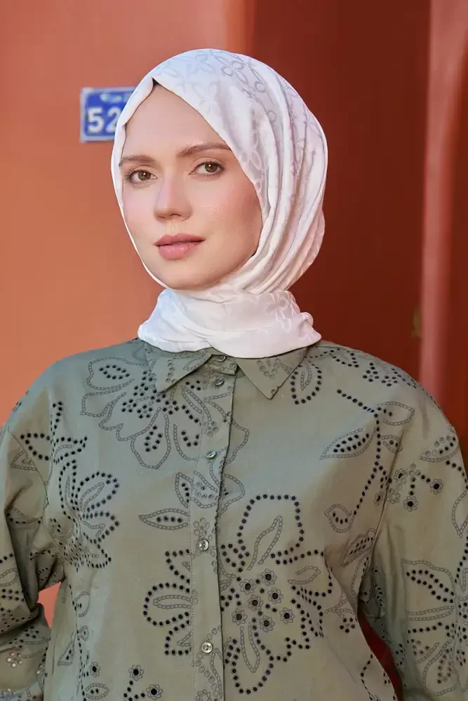 Timeless Koleksiyonu Yonca Desen - Kırık Beyaz - MADAME POLO