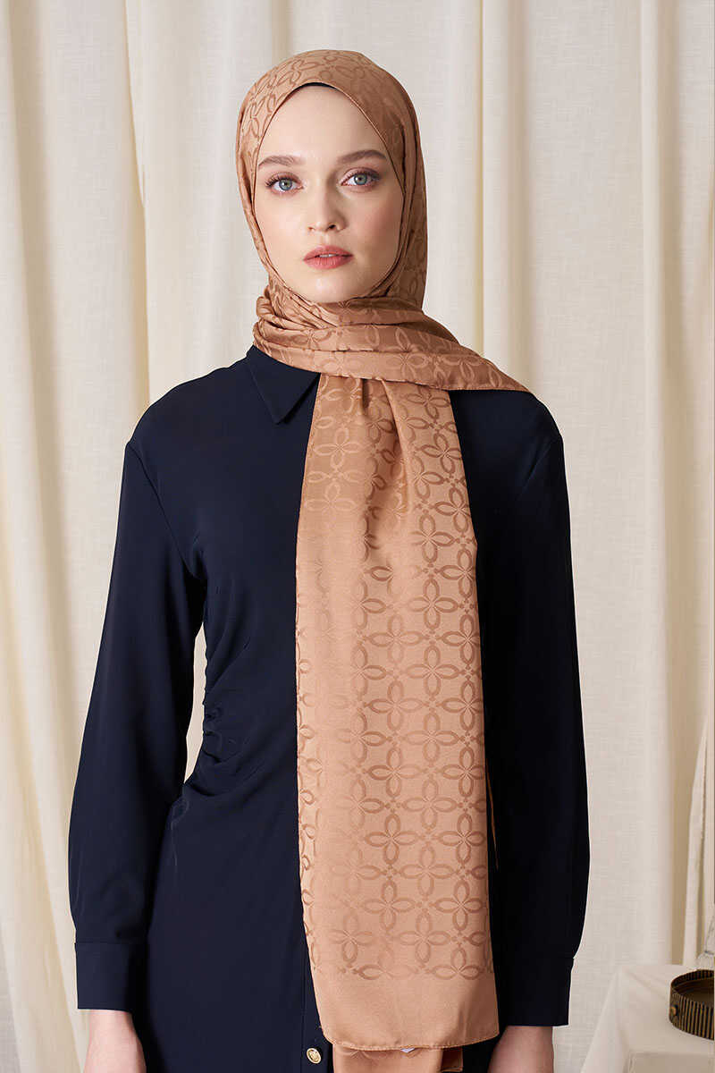 Timeless Koleksiyonu Yonca Desen - Latte - MADAME POLO