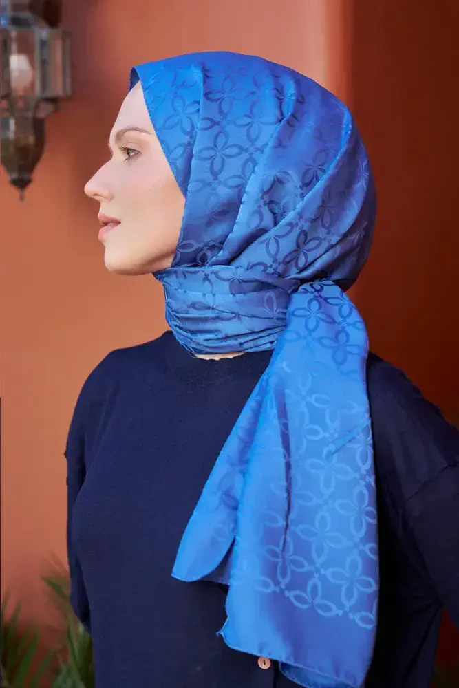 Timeless Koleksiyonu Yonca Desen - Mavi - MADAME POLO